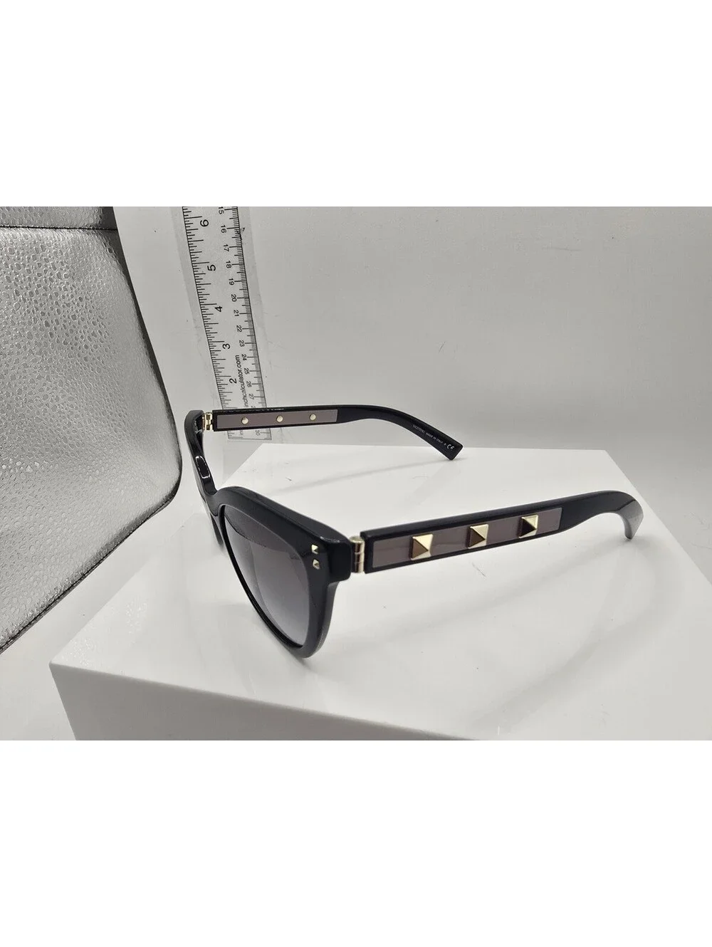 Valentino FREE ROCK STUD VA 4049 Black (5001/8G) Sunglasses 54-18-140 3N